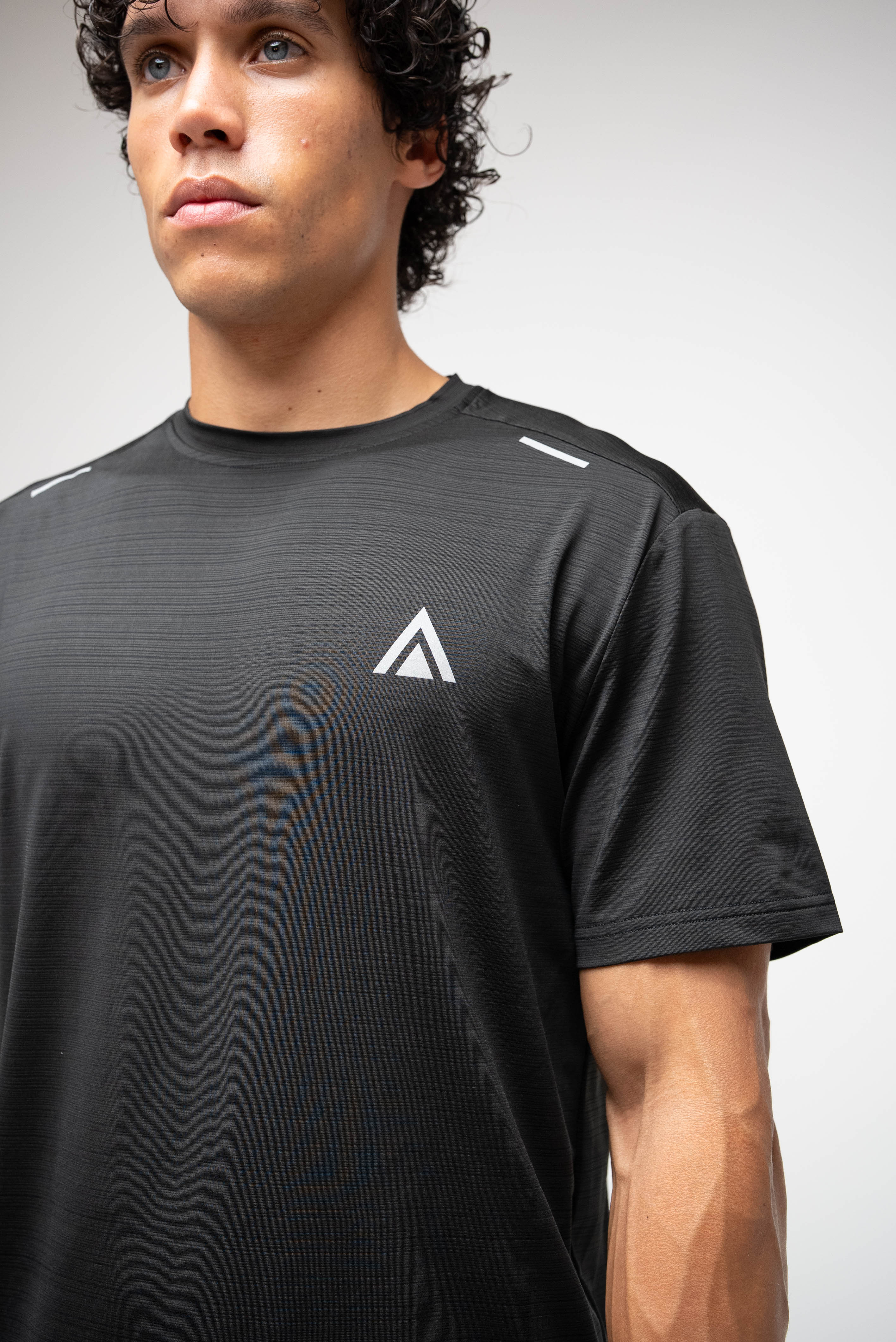 AA-01 Black Performance Top